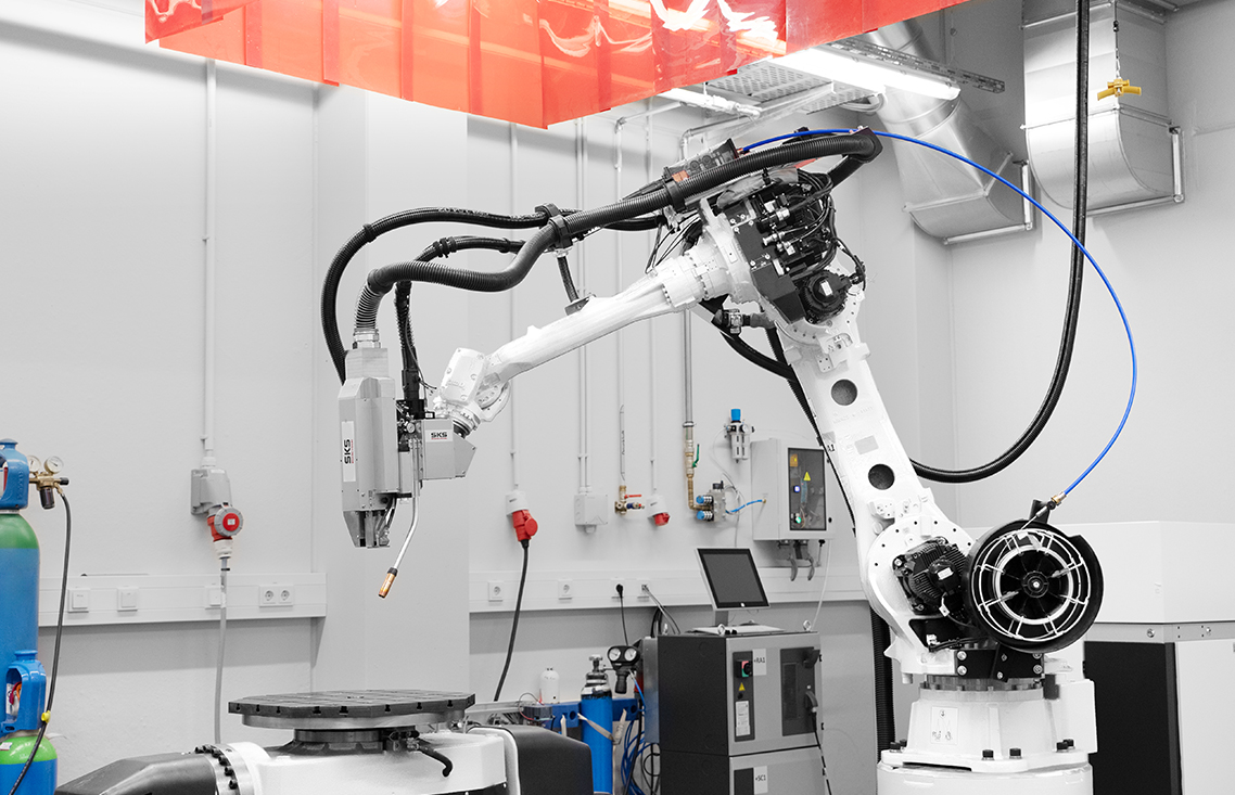 SKS Laser-Hybrid cell in the welding lab in Kaiserslautern SKS Laser-Hybrid cell in the welding lab in Kaiserslautern